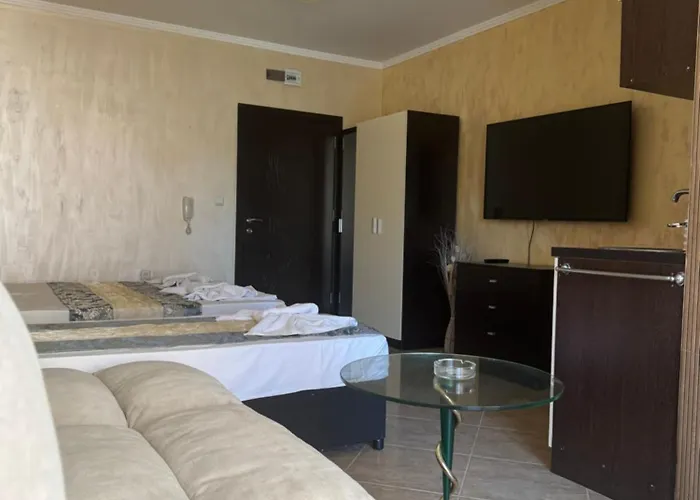 Residensia Bahami Hotel 3*